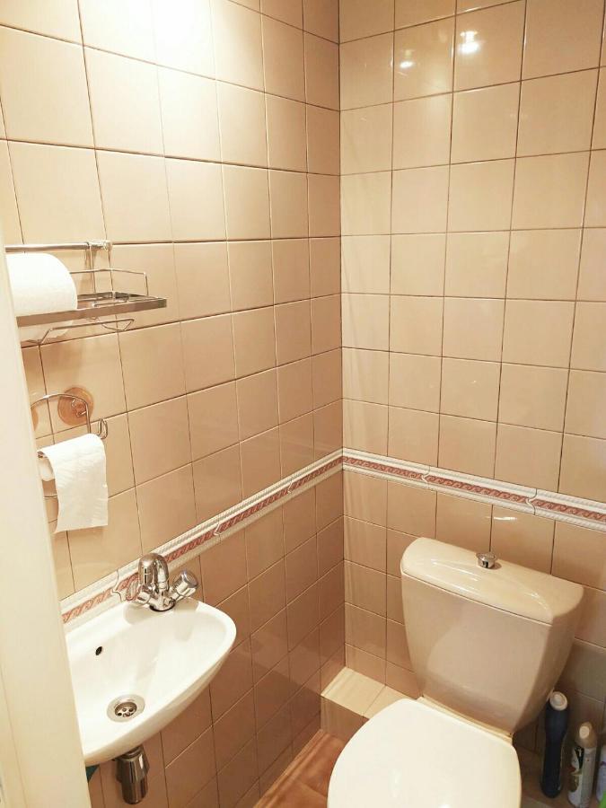 2 кімнатні в центрі дніпра, поруч мечнікова для зсу знижка Apartment